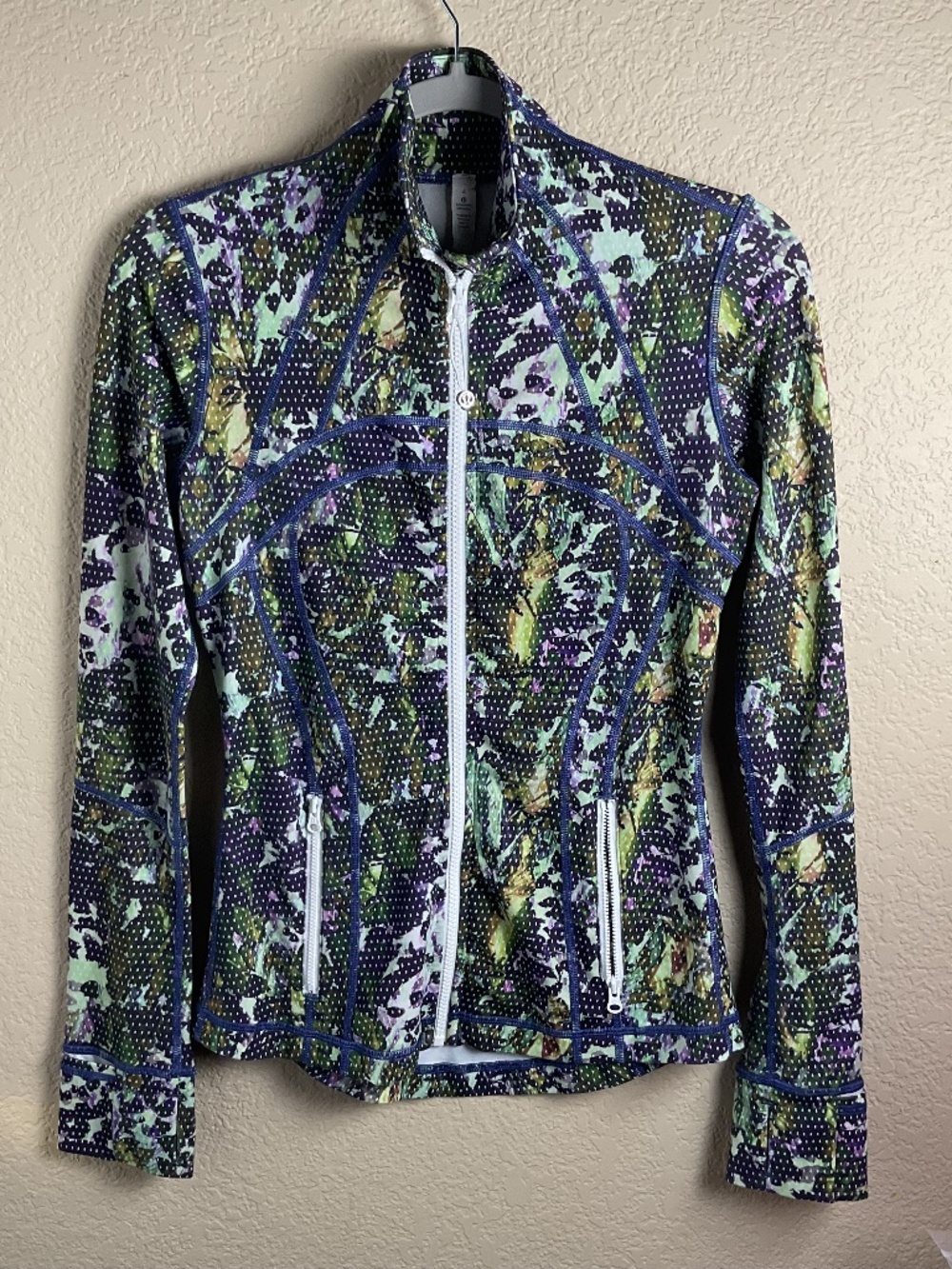 Lululemon Womens 4 Floral Sport White Multi Define Jacket Athletic Yoga Full Zip